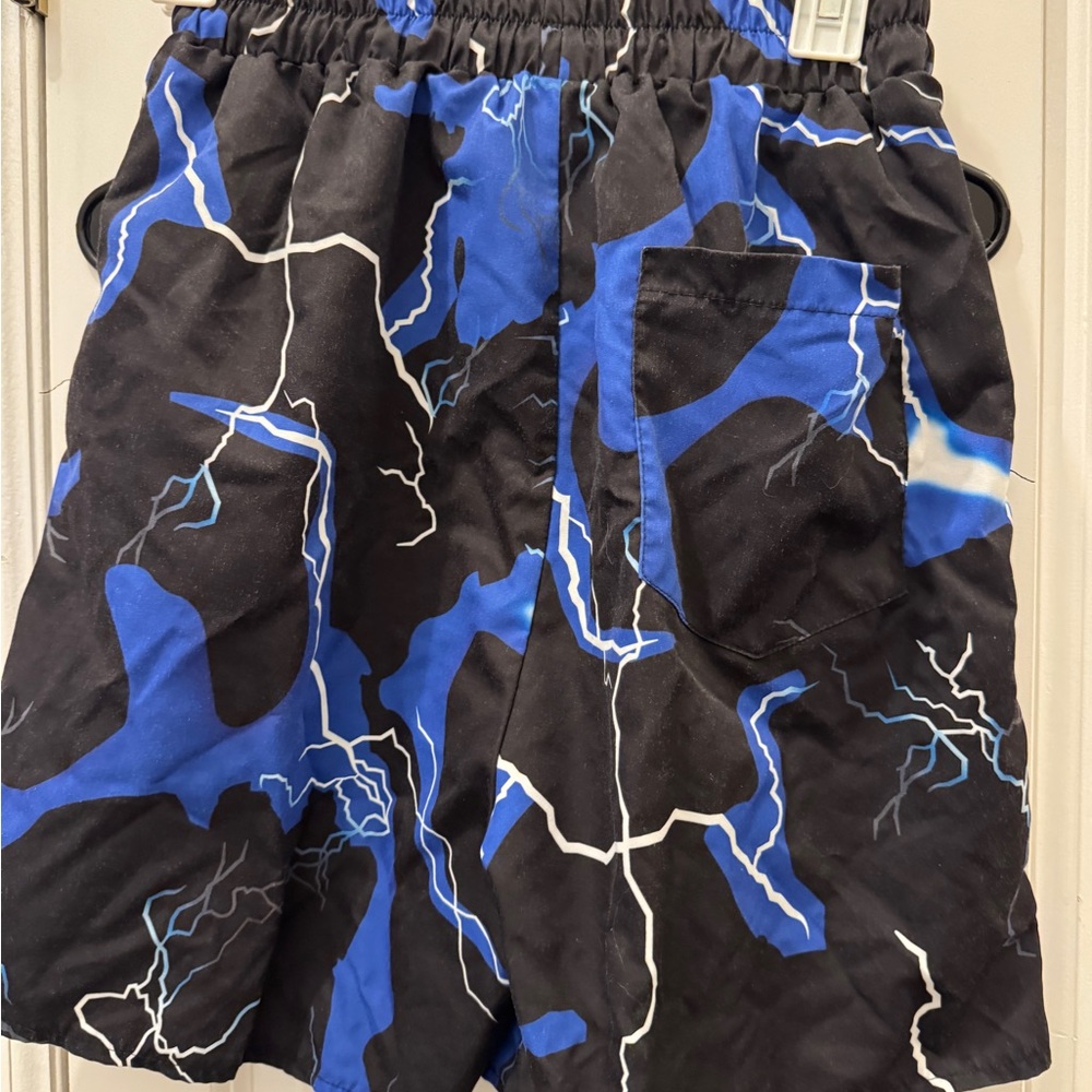 ROMWE Blue and Black Shorts